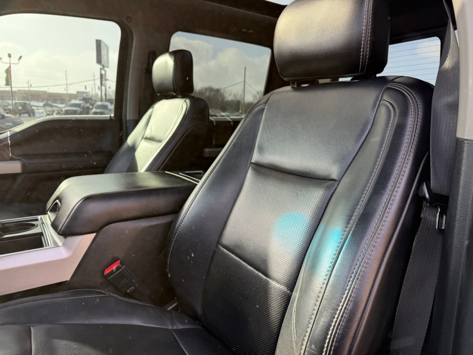 2019 Ford F-350 LARIAT, 39270, Photo