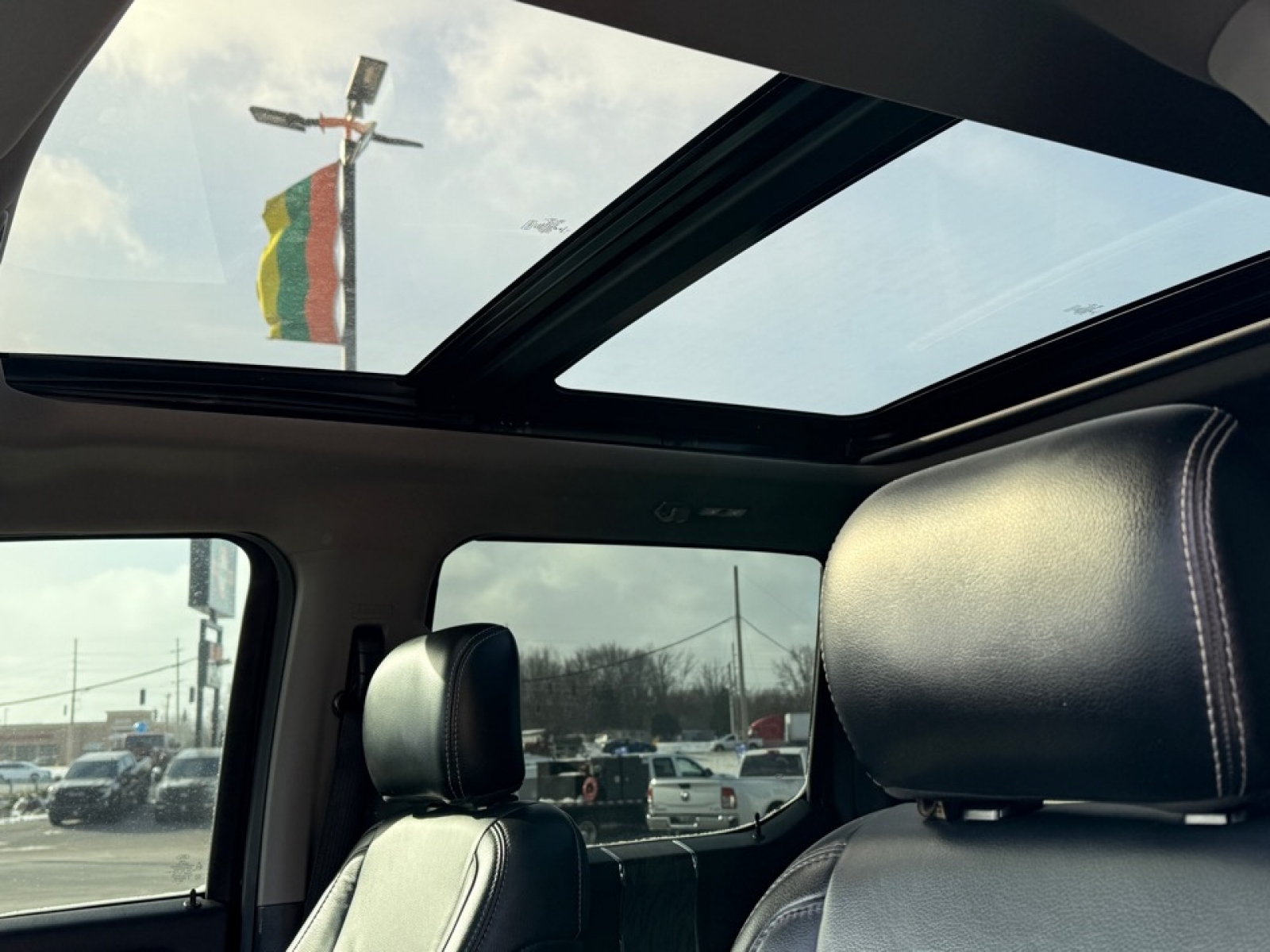 2019 Ford F-350 LARIAT, 39270, Photo