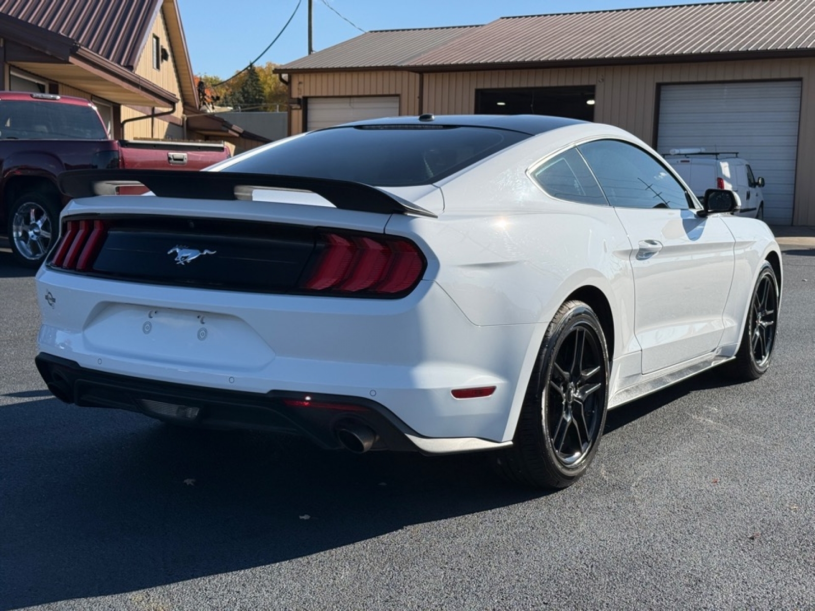 2019 Ford Mustang EcoBoost Premium, 39115, Photo