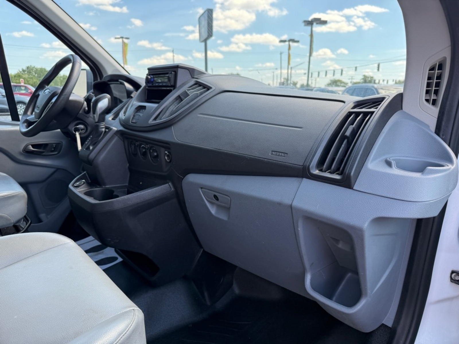 2019 Ford Transit photo 9