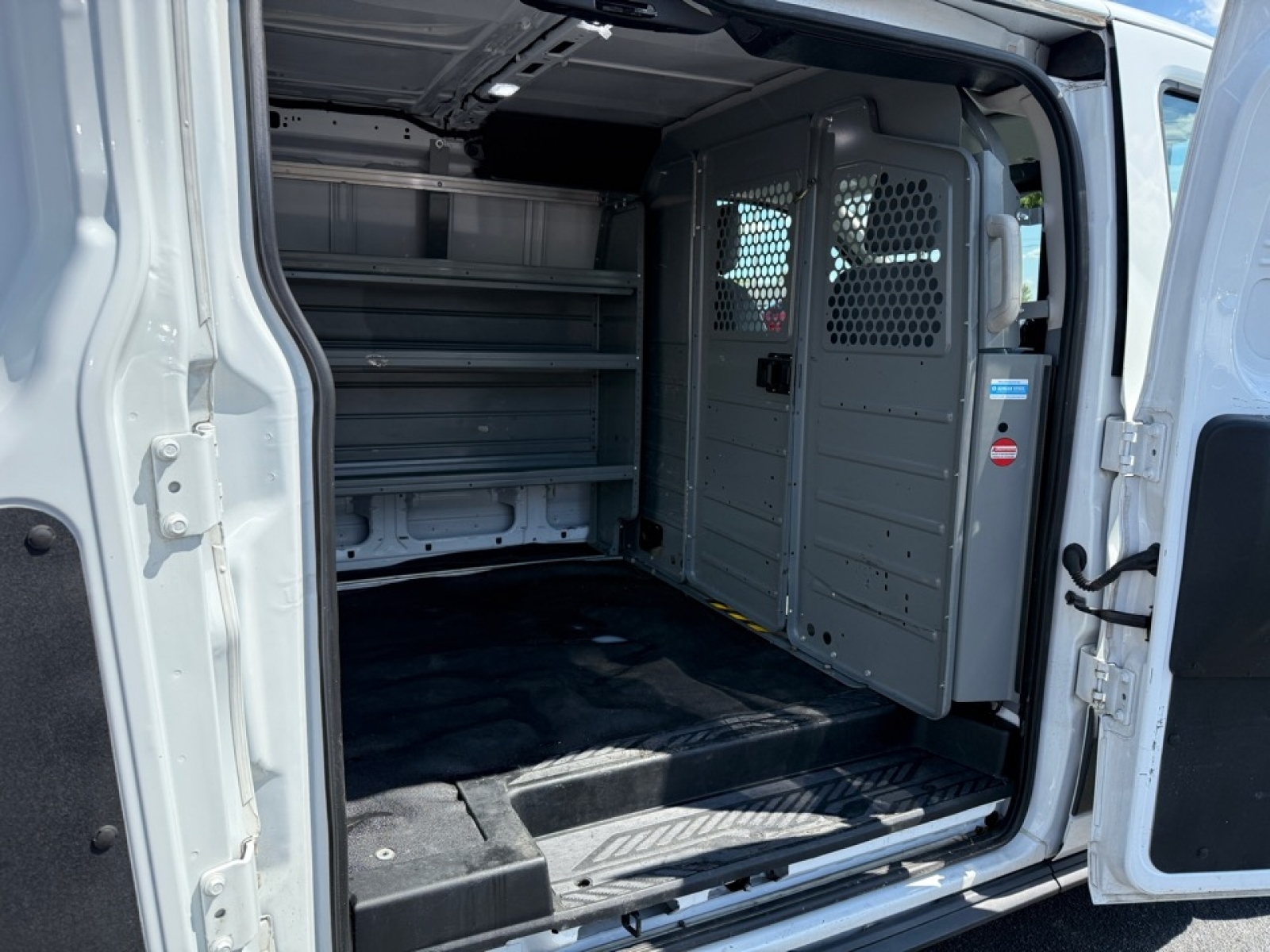 2019 Ford Transit photo 16