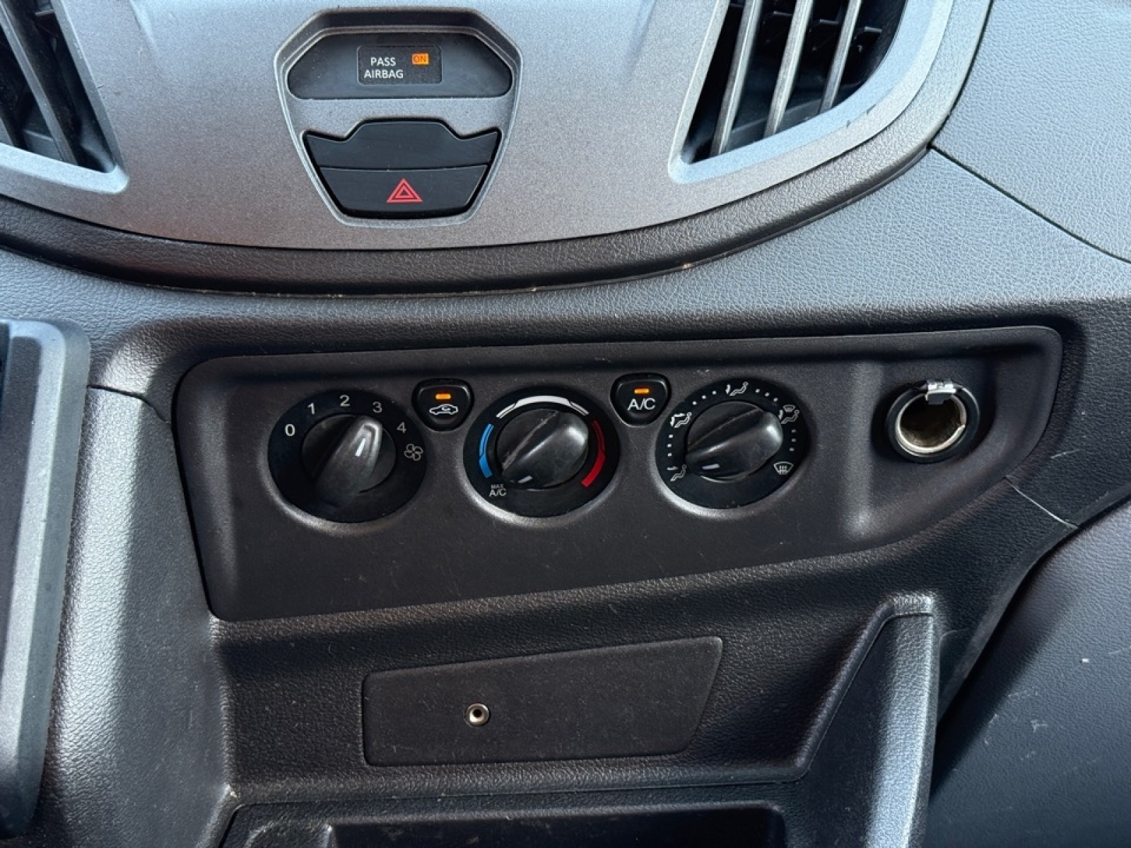2019 Ford Transit photo 26
