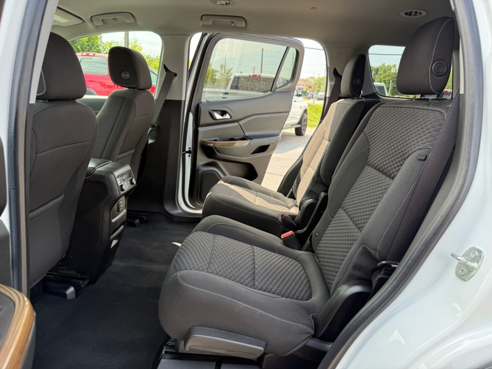 2019 GMC Acadia SLE-2, 38762, Photo