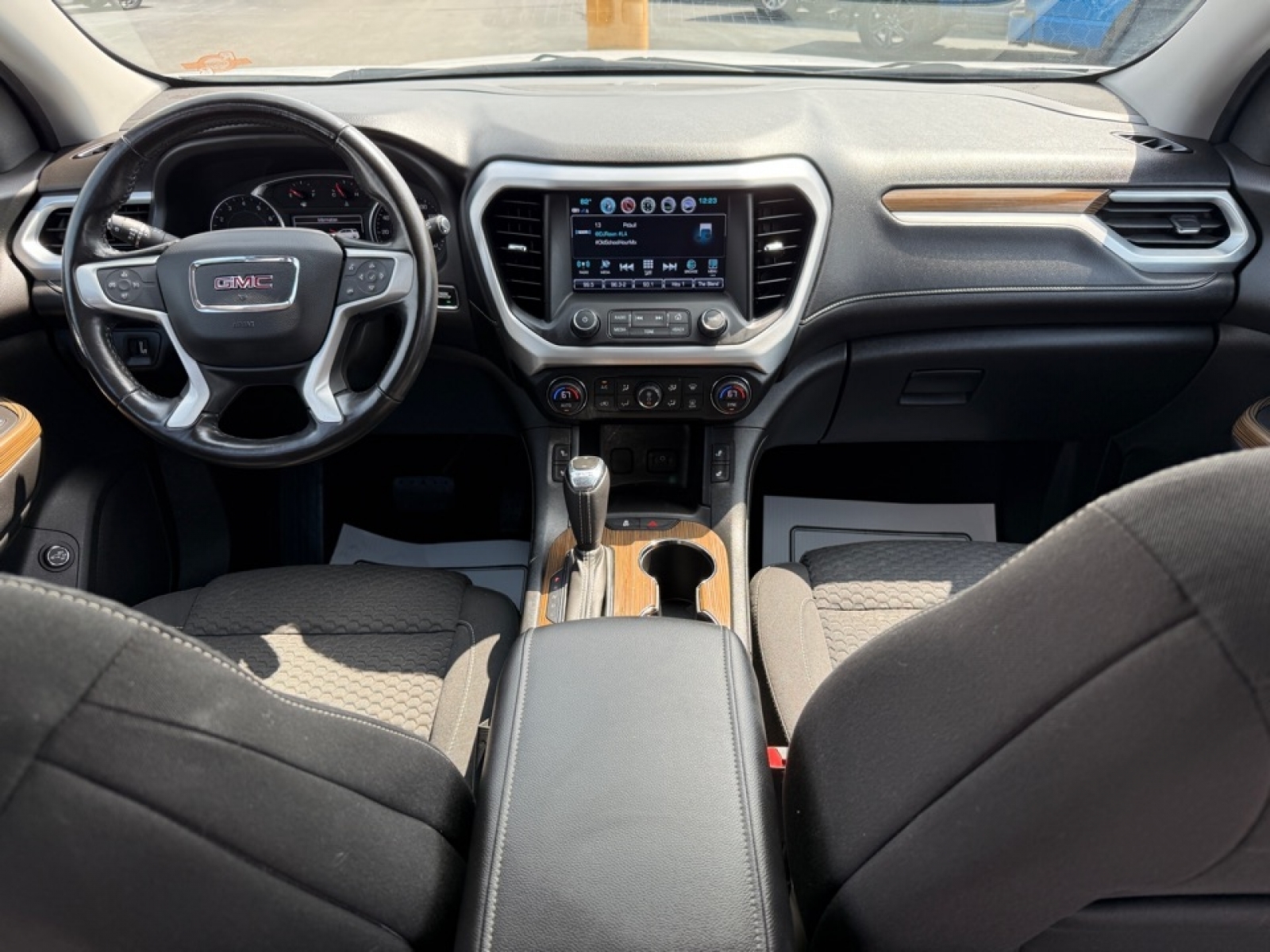2019 GMC Acadia SLE-2, 38762, Photo