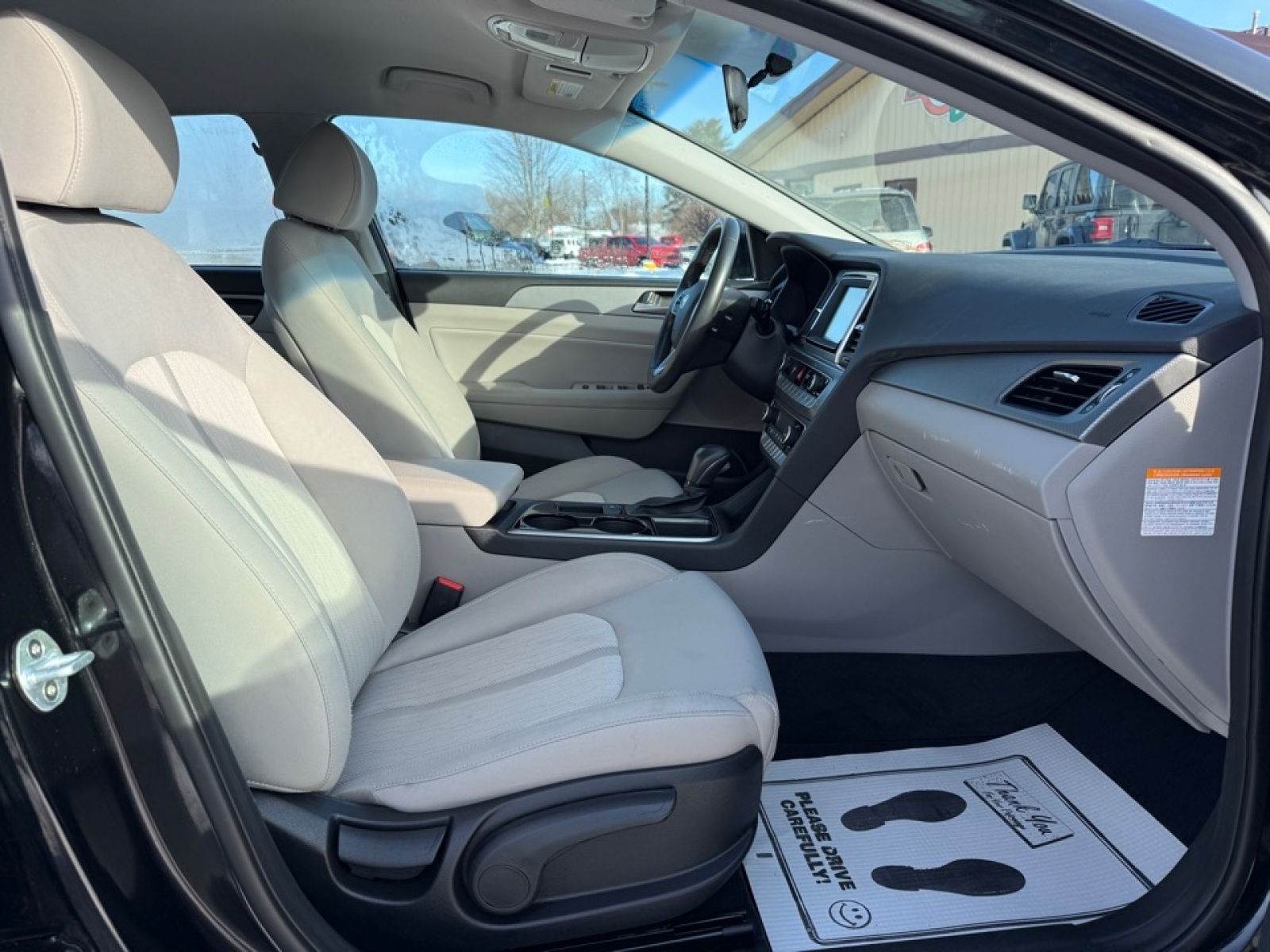 2019 Hyundai Sonata Hybrid SE, 39439, Photo