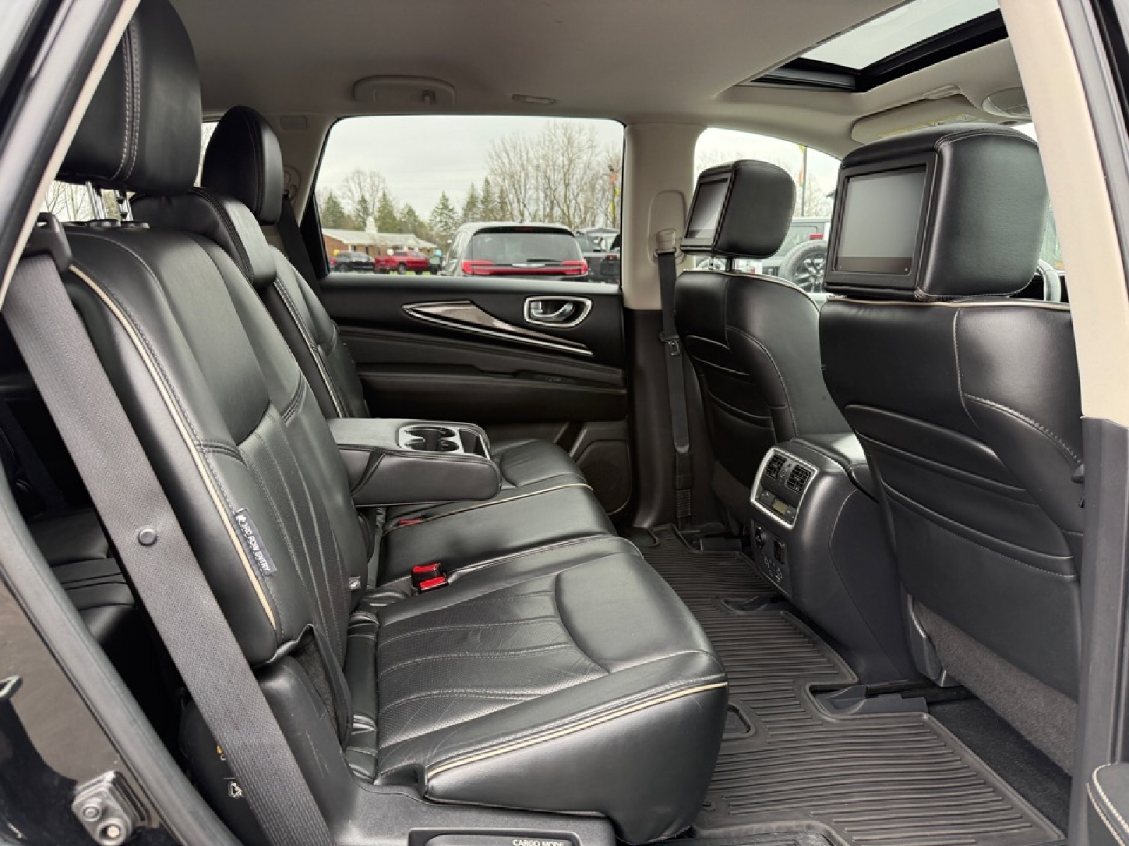 2019 INFINITI QX60 LUXE, 39701, Photo