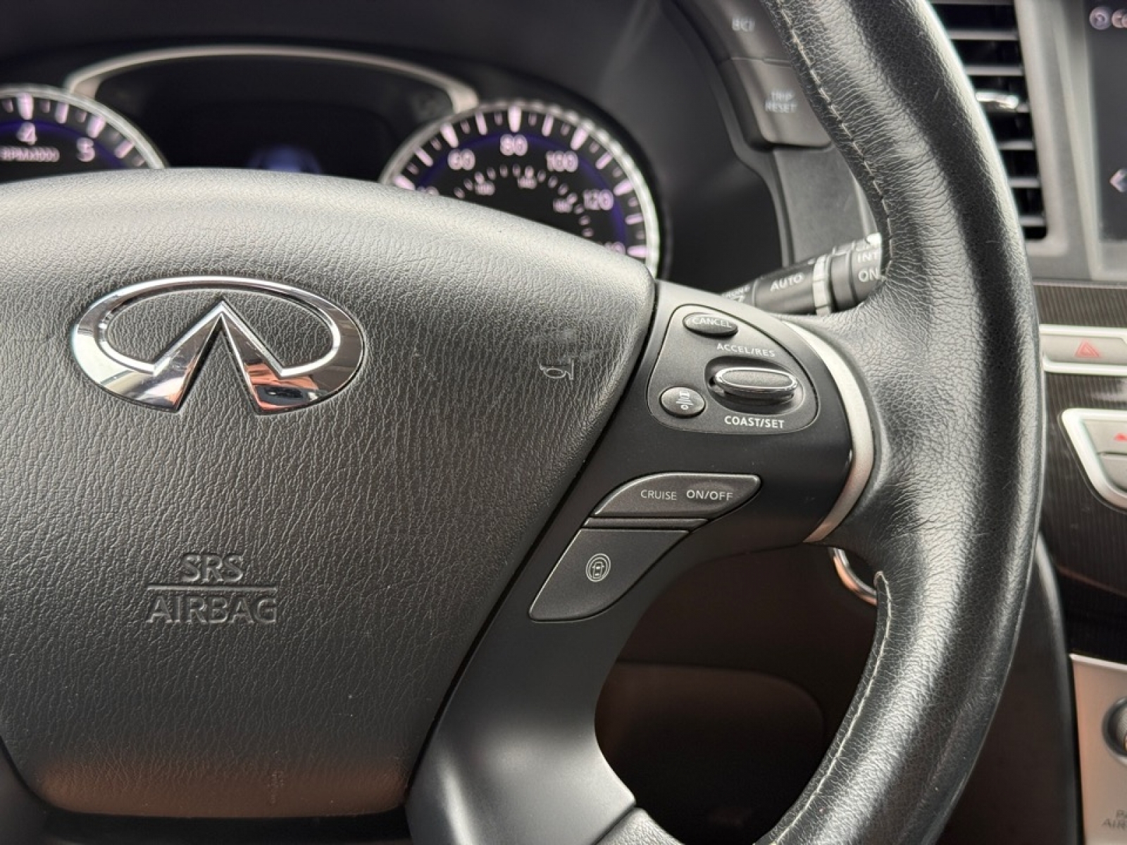 2019 INFINITI QX60 LUXE, 39701, Photo