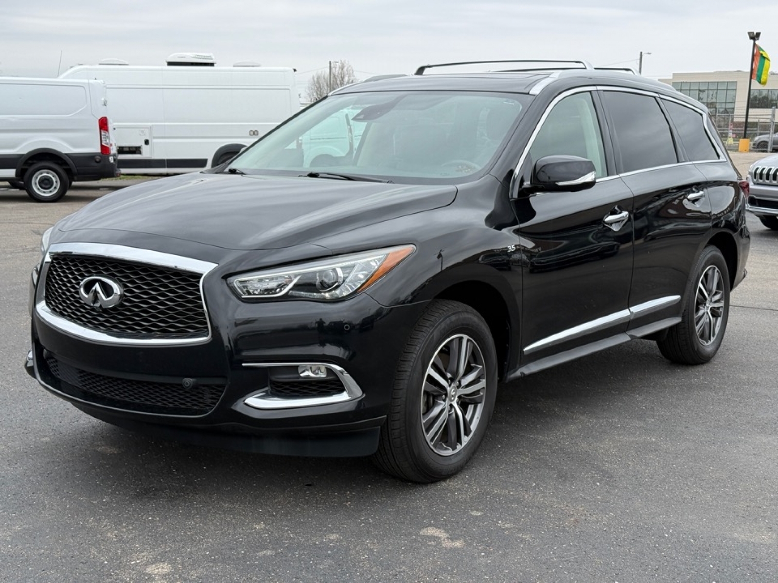 2019 INFINITI QX60 LUXE, 39701, Photo