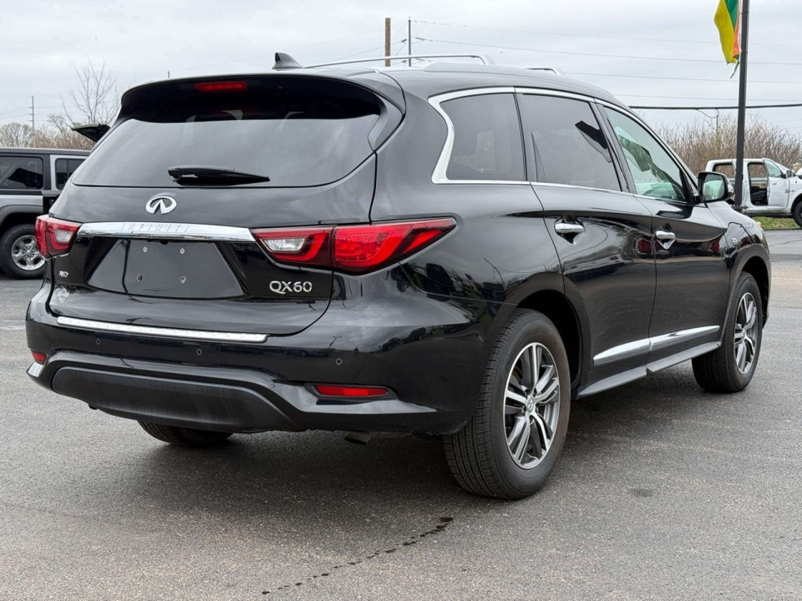 2019 INFINITI QX60 LUXE, 39701, Photo