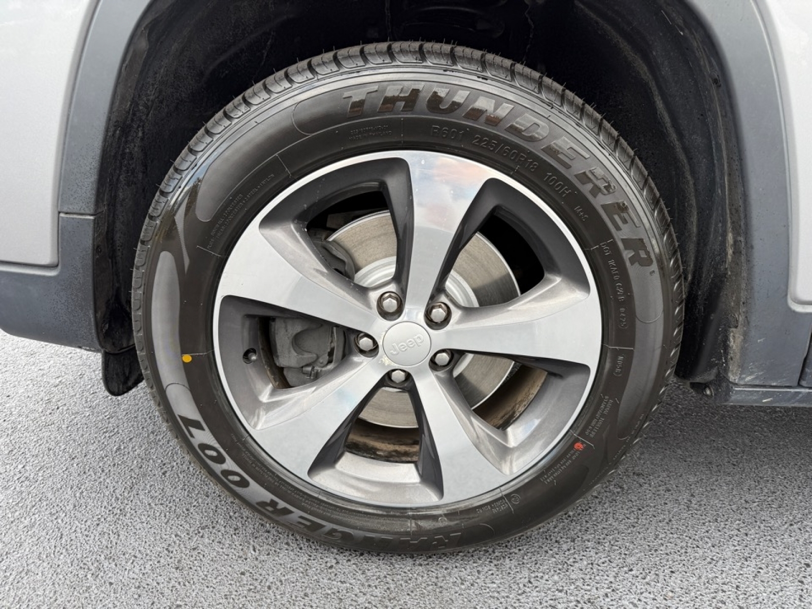 2019 Jeep Cherokee Limited photo 34