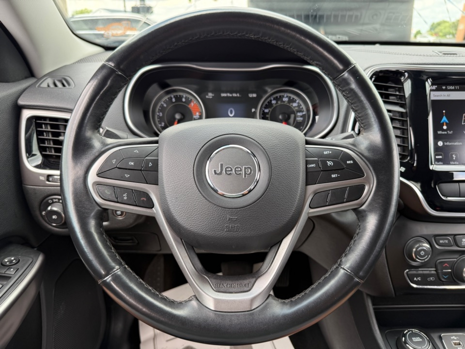 2019 Jeep Cherokee Limited photo 19