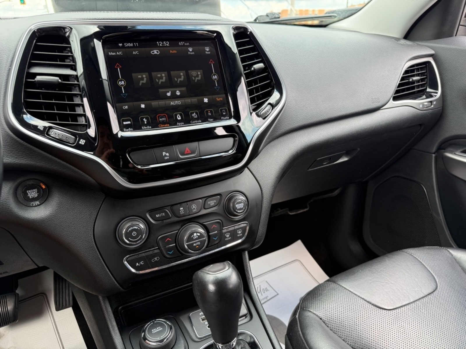 2019 Jeep Cherokee Limited photo 29