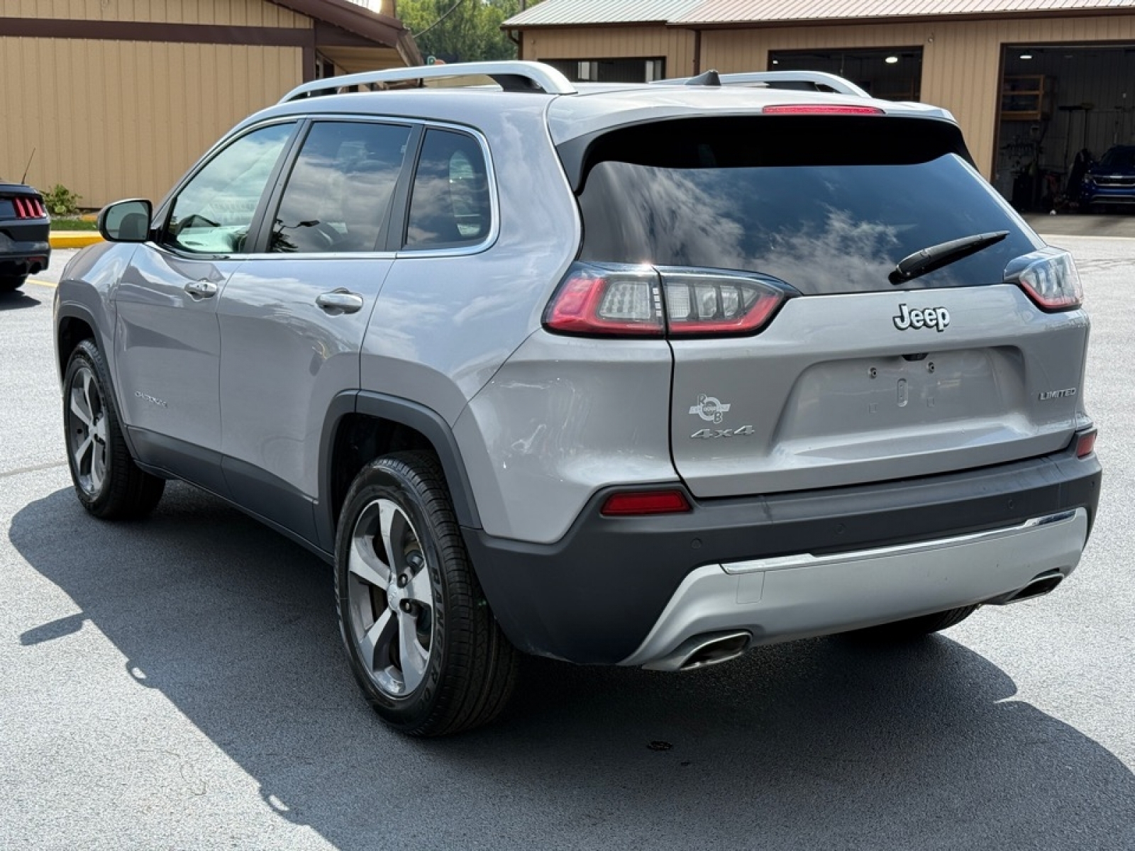2019 Jeep Cherokee Limited photo 4