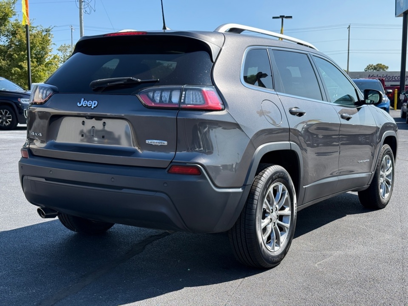 2019 Jeep Cherokee Latitude Plus 4x4, 38875, Photo