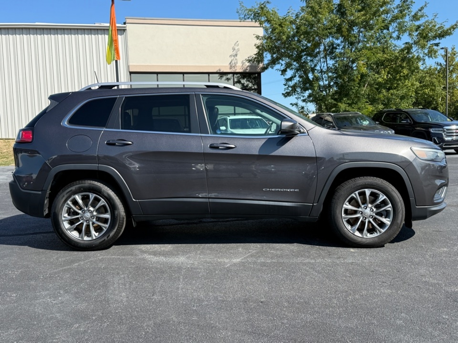 2019 Jeep Cherokee Latitude Plus 4x4, 38875, Photo