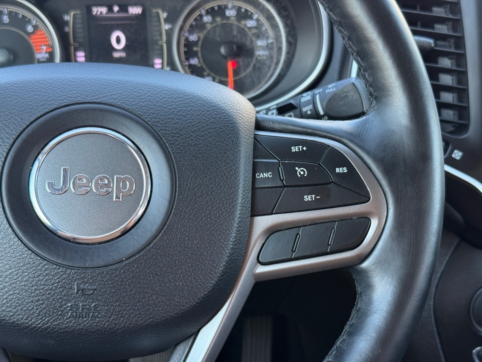 2019 Jeep Cherokee Latitude Plus 4x4, 38875, Photo