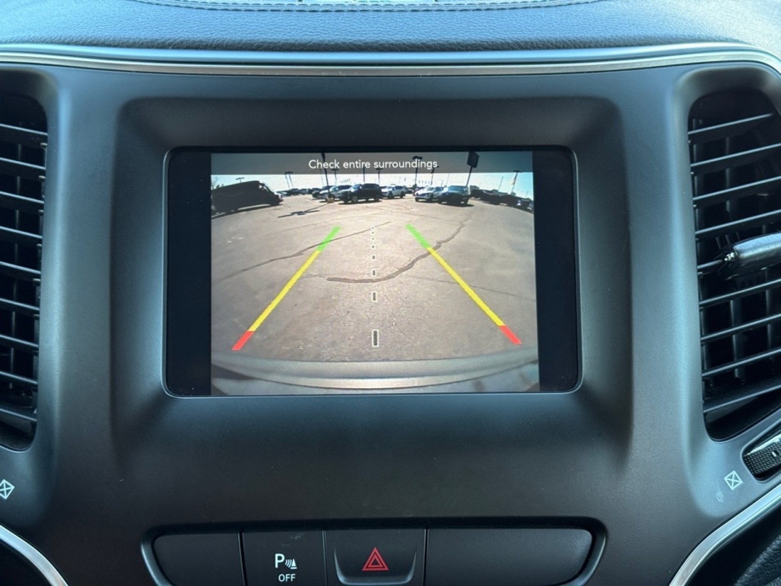 2019 Jeep Cherokee Latitude Plus 4x4, 38875, Photo