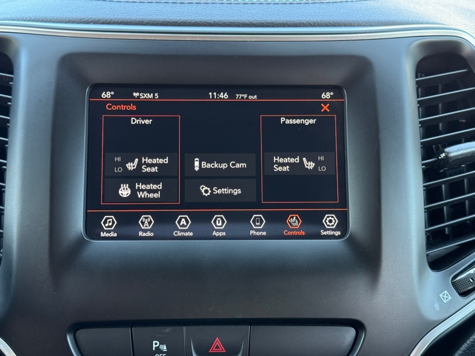 2019 Jeep Cherokee Latitude Plus 4x4, 38875, Photo