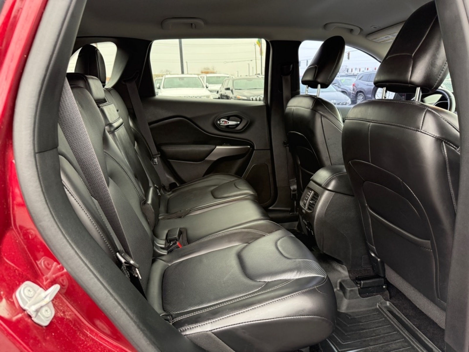 2019 Jeep Cherokee Limited 4x4, 39313, Photo