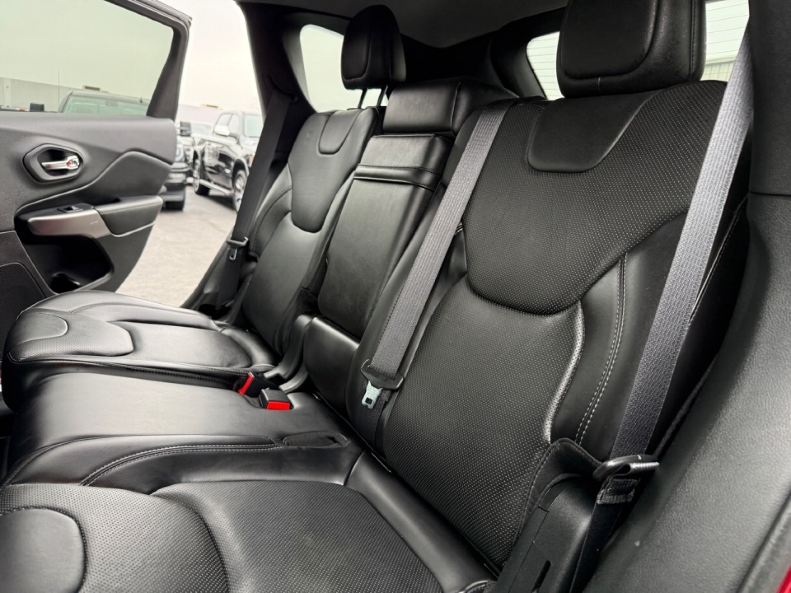 2019 Jeep Cherokee Limited 4x4, 39313, Photo