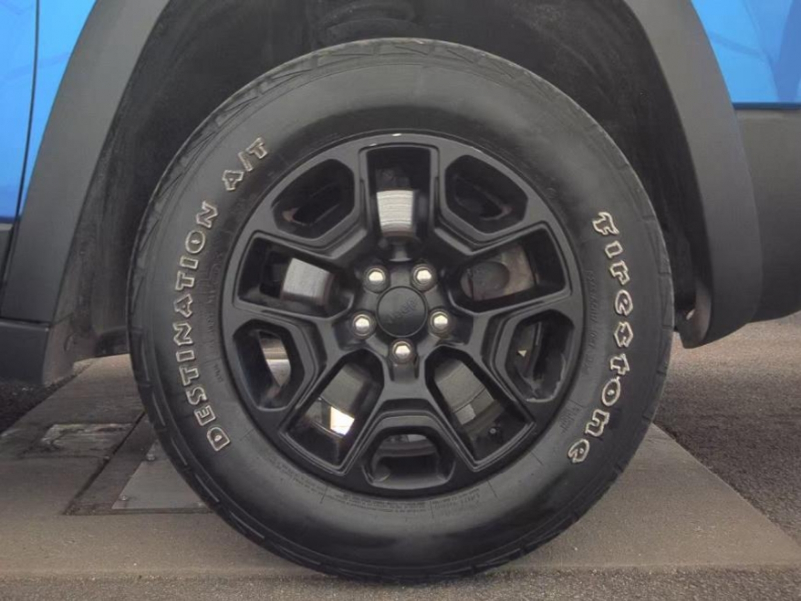 2019 Jeep Cherokee Trailhawk Elite 4x4, 39704, Photo