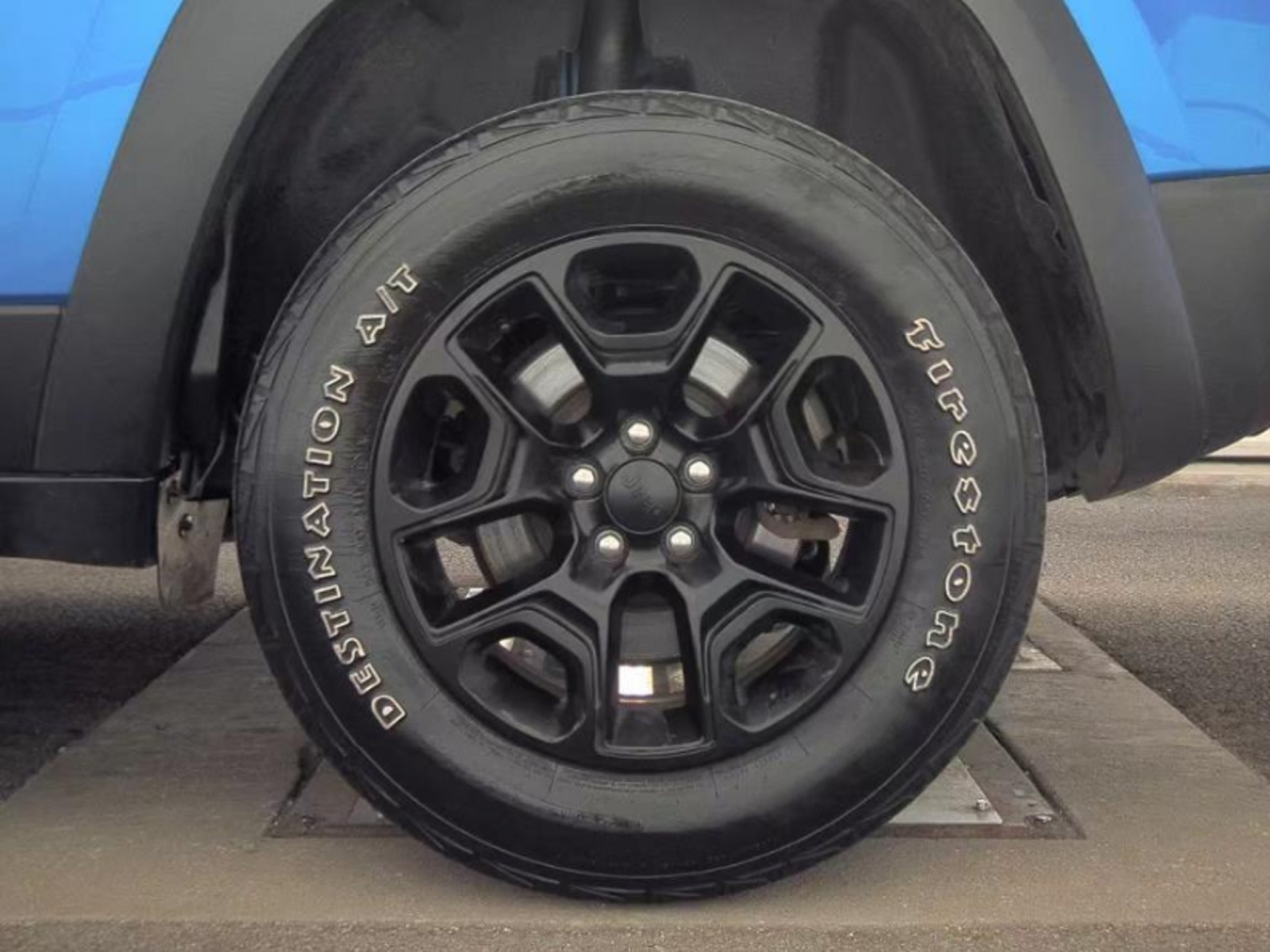 2019 Jeep Cherokee Trailhawk Elite 4x4, 39704, Photo