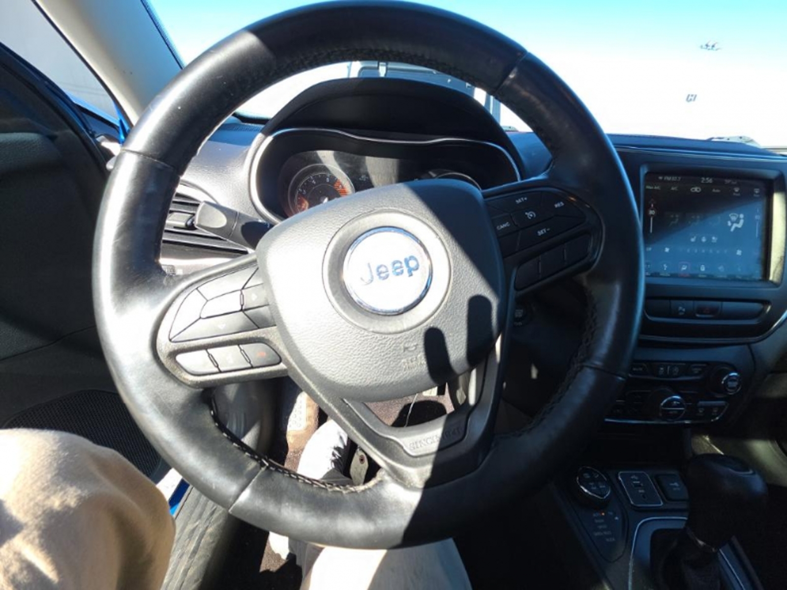 2019 Jeep Cherokee Trailhawk Elite 4x4, 39704, Photo