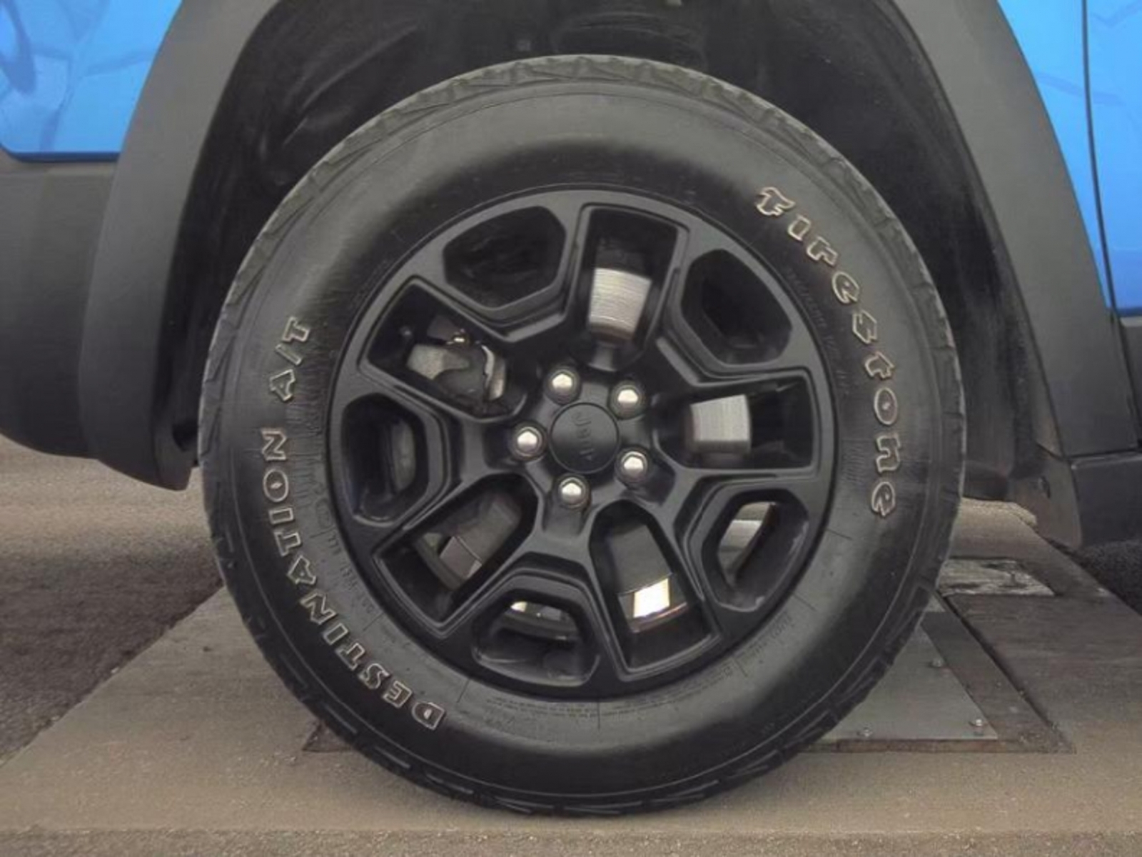 2019 Jeep Cherokee Trailhawk Elite 4x4, 39704, Photo