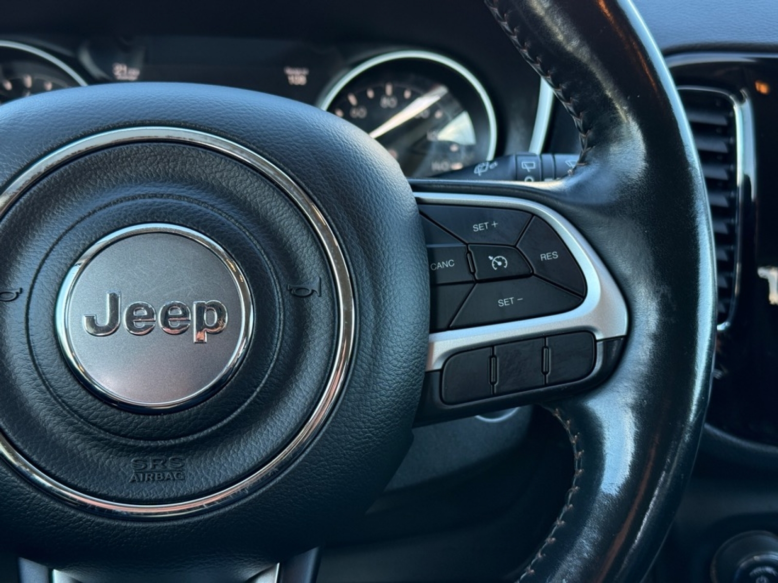 2019 Jeep Compass Limited FWD, 39267, Photo