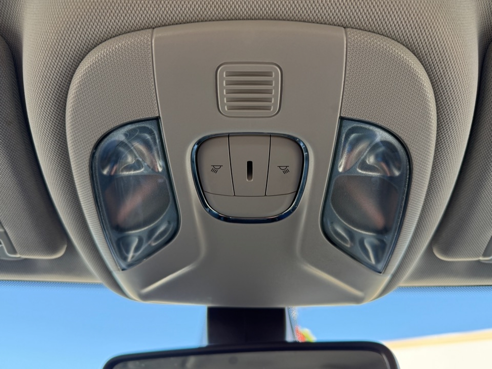 2019 Jeep Compass Limited FWD, 39267, Photo