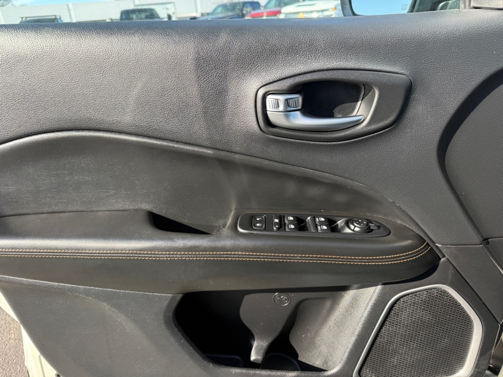 2019 Jeep Compass Limited FWD, 39267, Photo