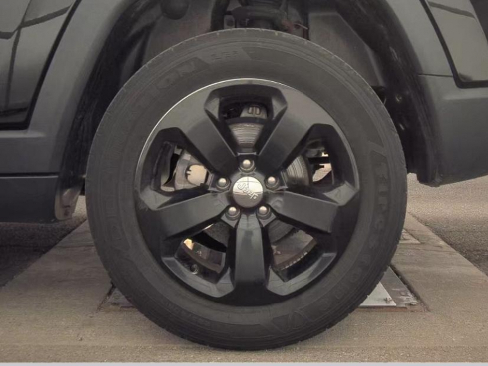 2019 Jeep Compass Latitude 4x4, 39863, Photo