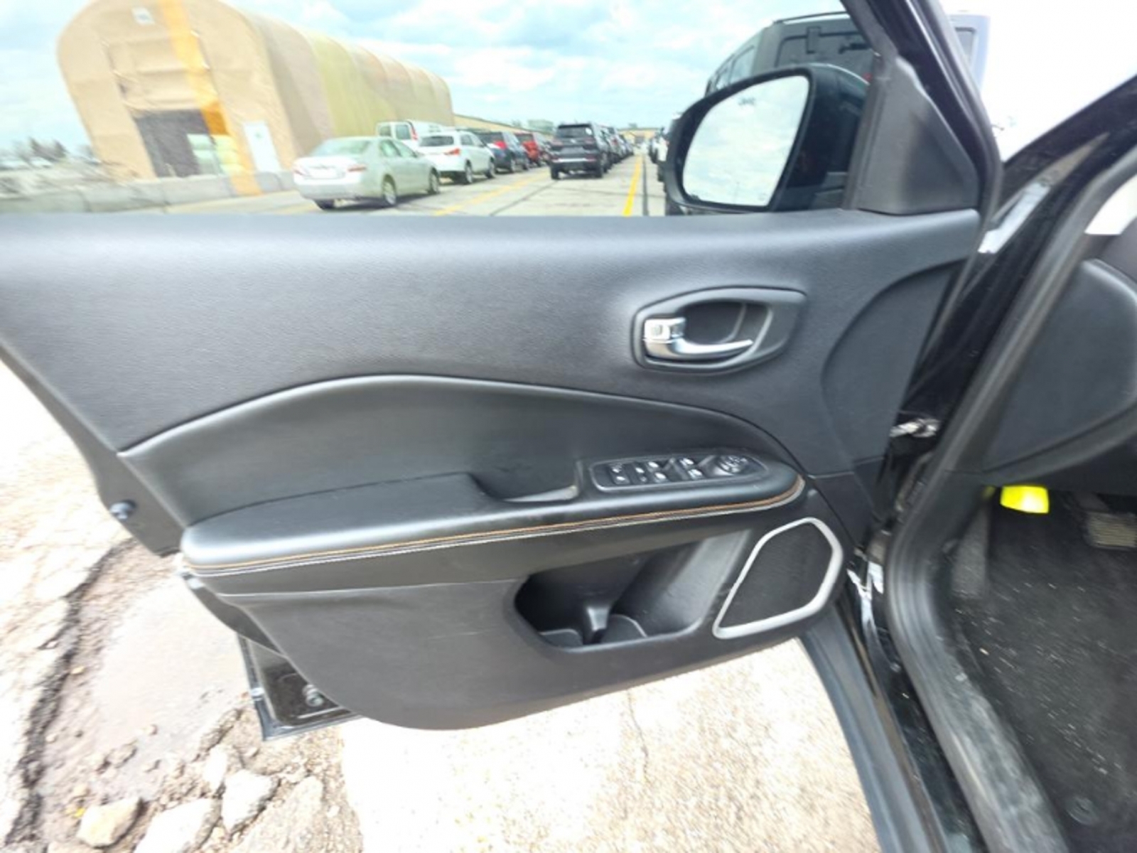 2019 Jeep Compass Latitude 4x4, 39863, Photo