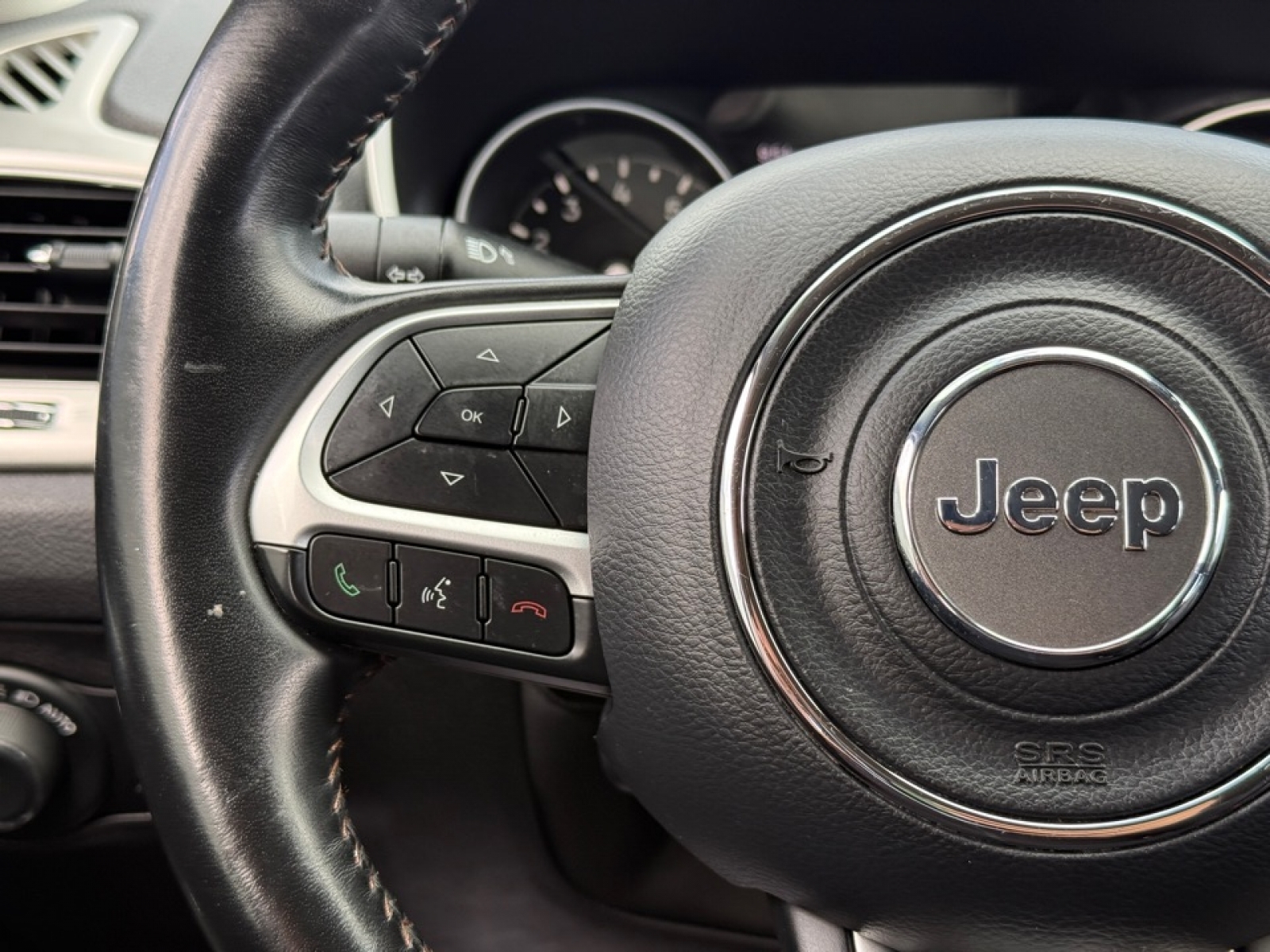 2019 Jeep Compass Latitude 4x4, 39864, Photo