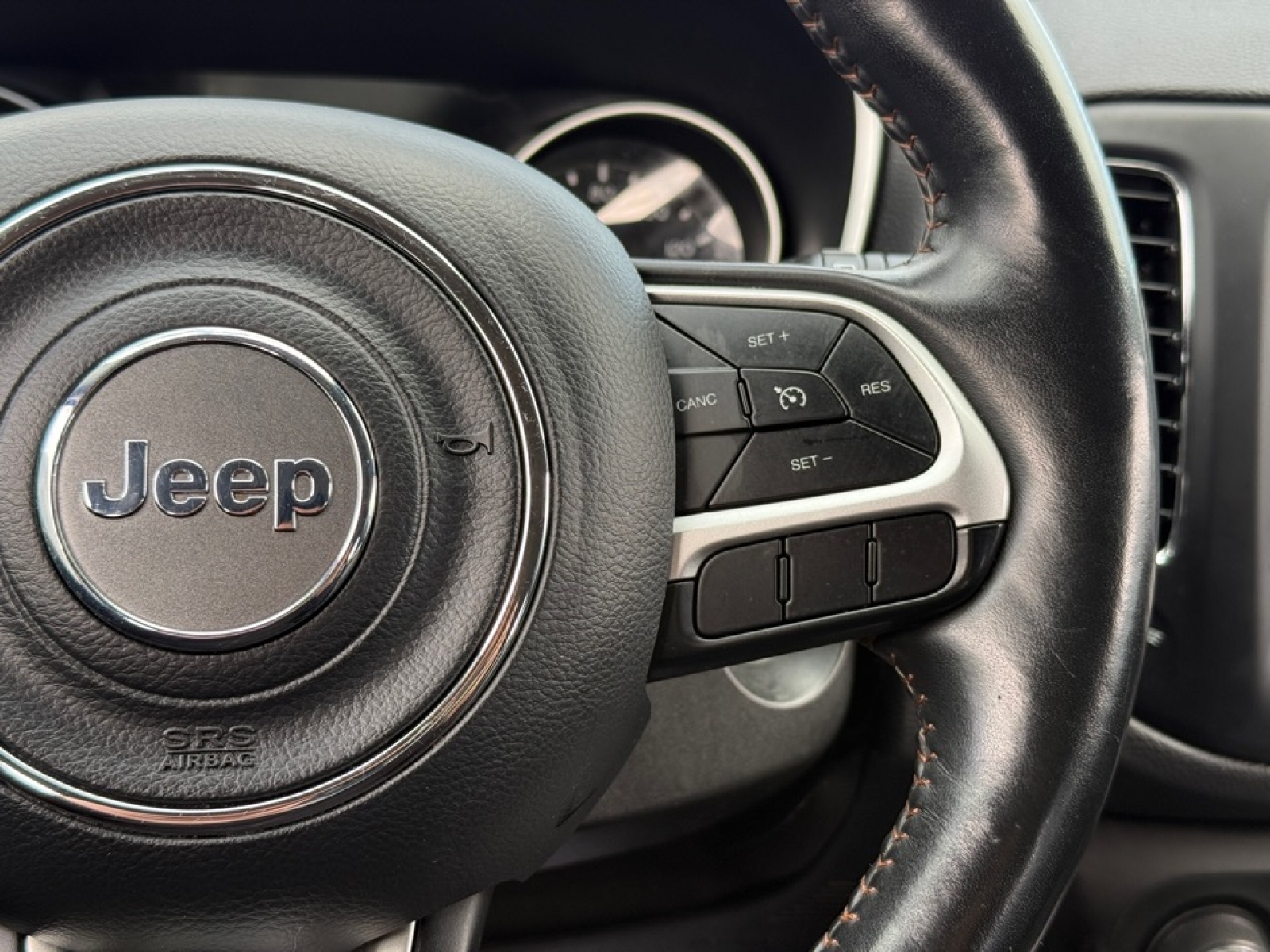 2019 Jeep Compass Latitude 4x4, 39864, Photo