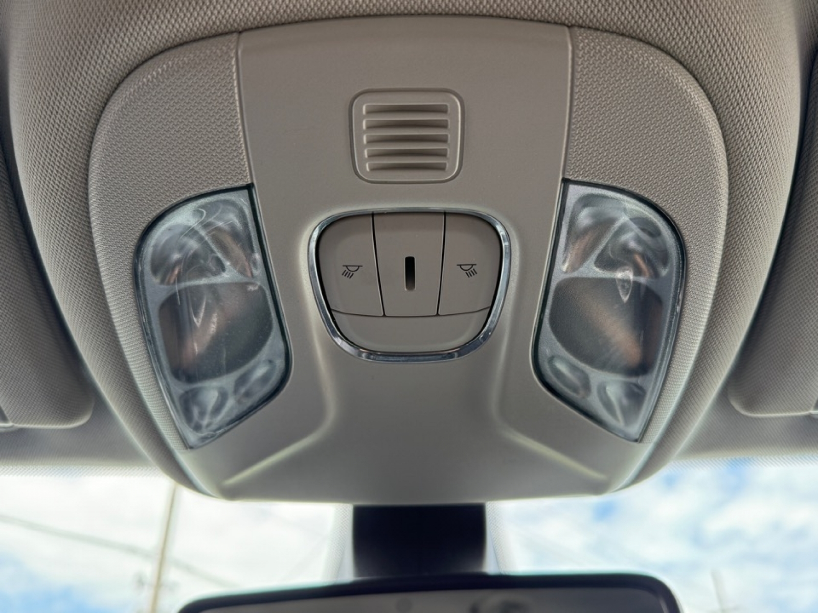 2019 Jeep Compass Latitude 4x4, 39864, Photo