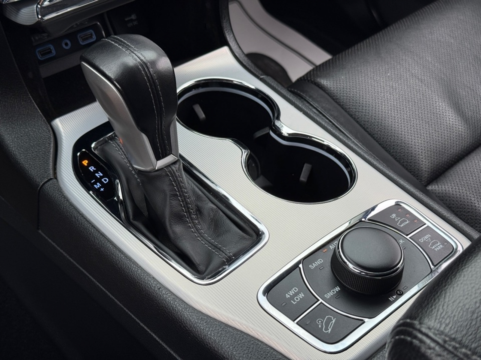 2019 Jeep Grand Cherokee Summit, 39557, Photo