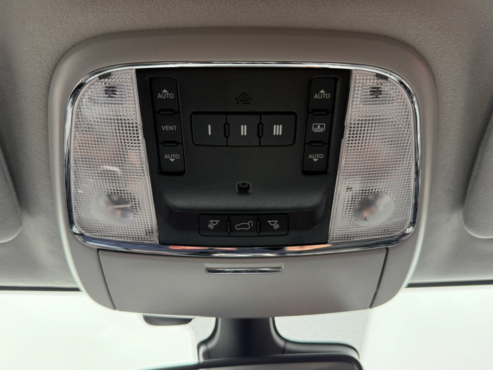 2019 Jeep Grand Cherokee Summit, 39557, Photo