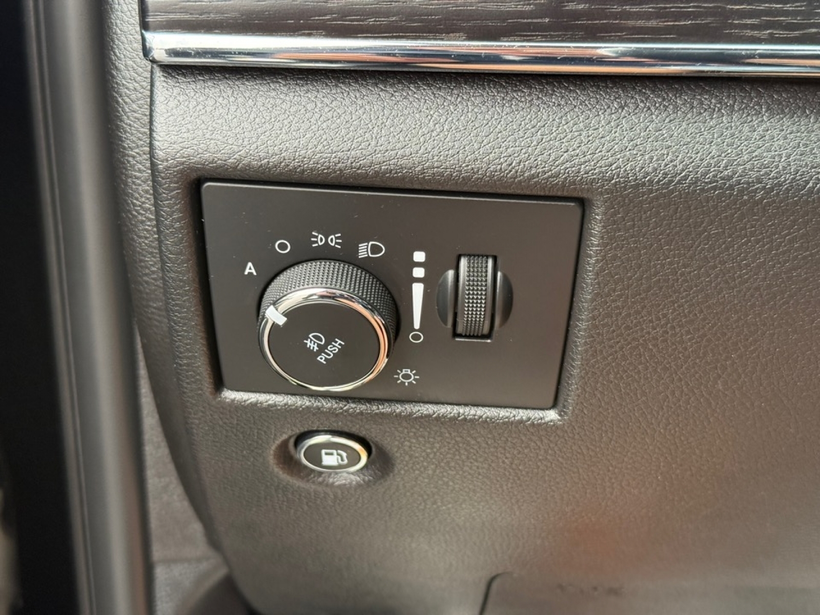 2019 Jeep Grand Cherokee Summit, 39557, Photo