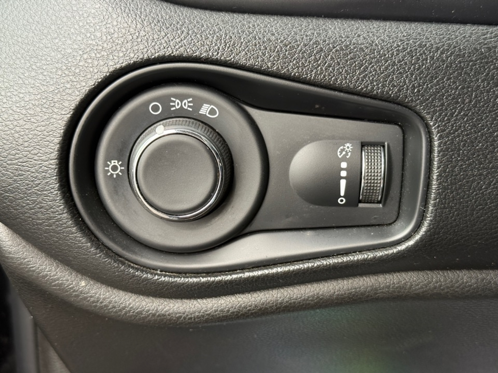 2019 Jeep Renegade Sport 4x4, 39527, Photo