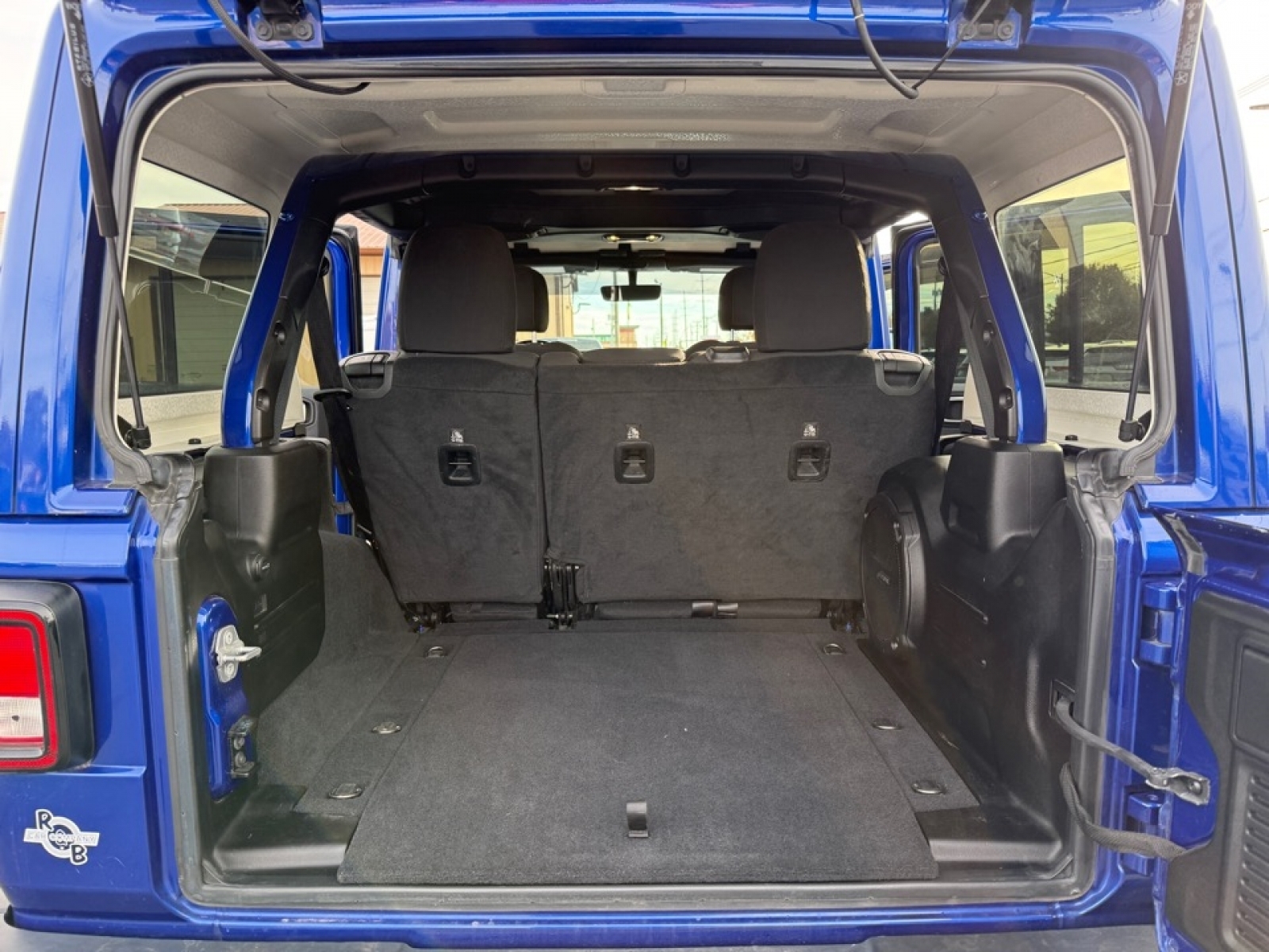 2019 Jeep Wrangler Unlimited Sahara, 37890X, Photo