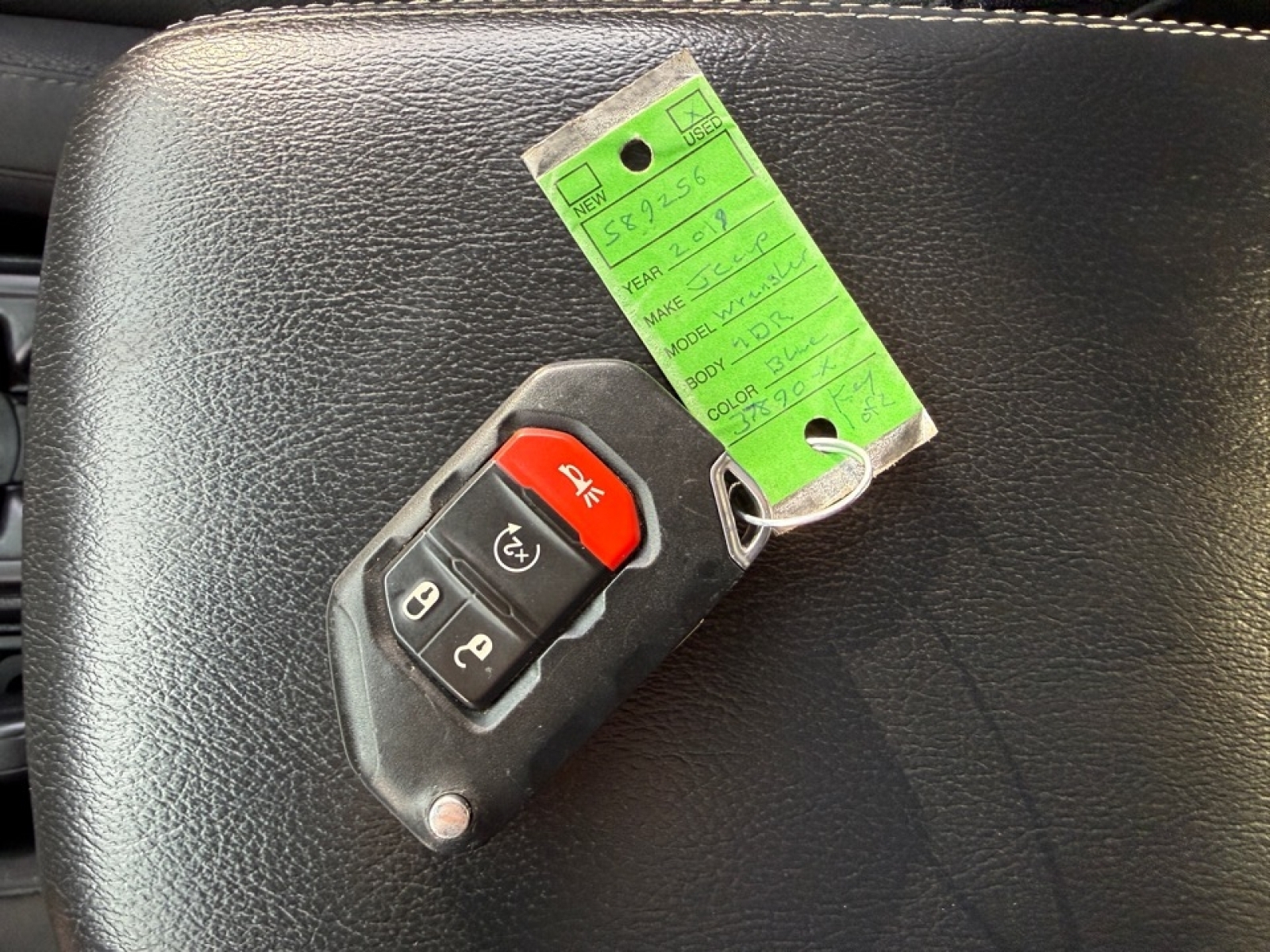 2019 Jeep Wrangler Unlimited Sahara, 37890X, Photo