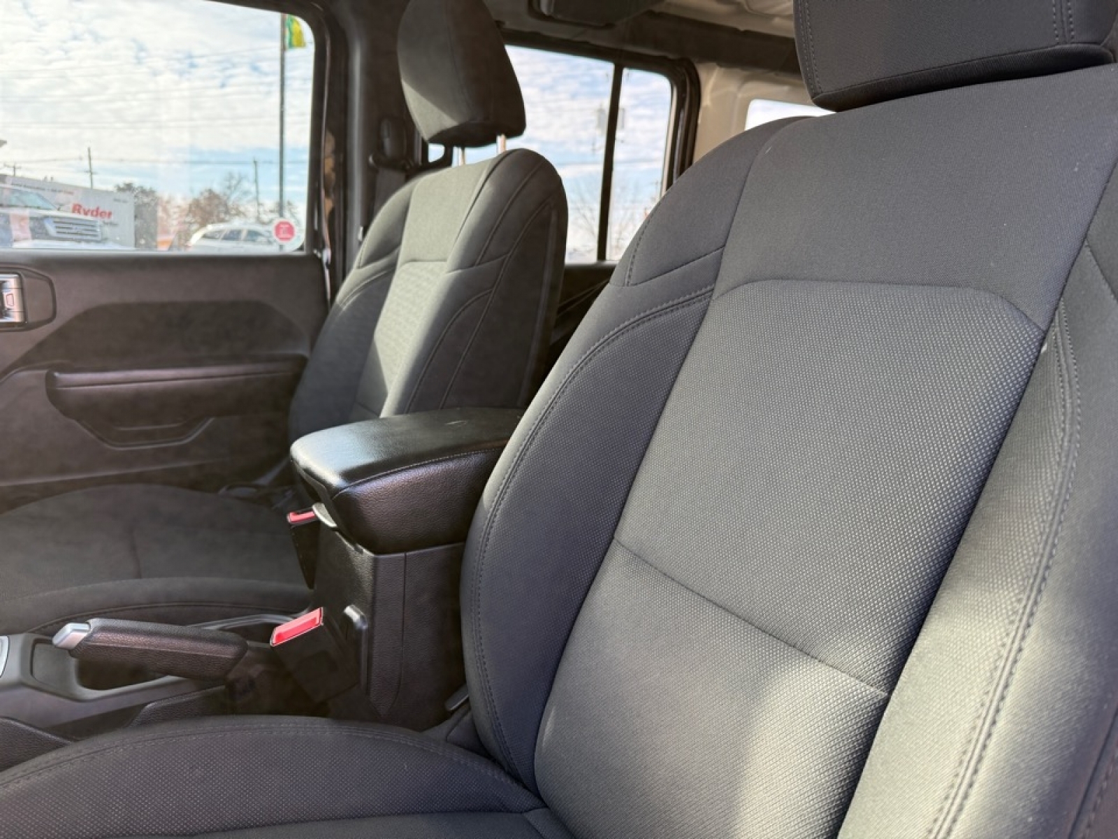 2019 Jeep Wrangler Unlimited Sport, 39231, Photo