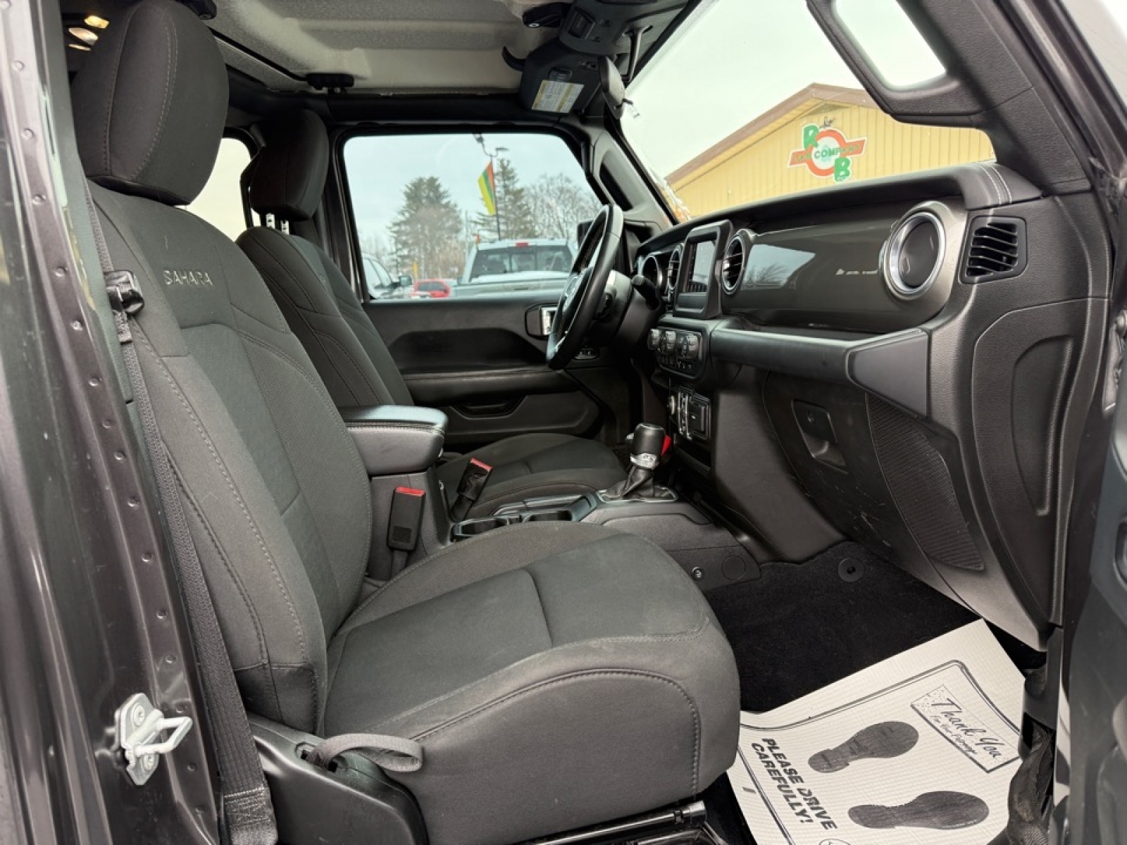 2019 Jeep Wrangler Unlimited Sahara 4x4, 39373, Photo