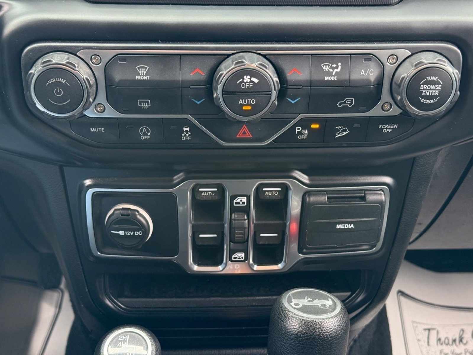 2019 Jeep Wrangler Unlimited Sahara 4x4, 39373, Photo