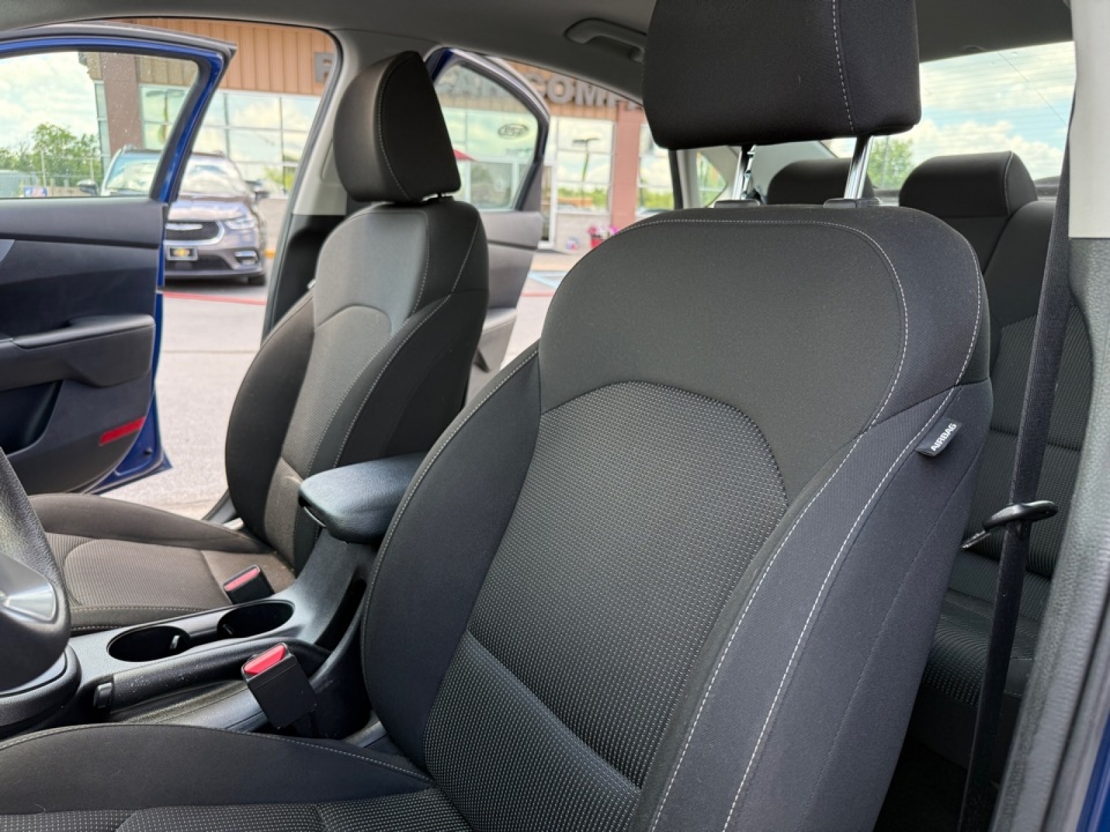 2019 Kia Forte LXS, 38493, Photo