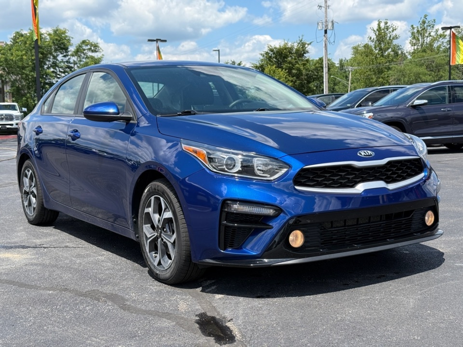 2019 Kia Forte LXS photo 2