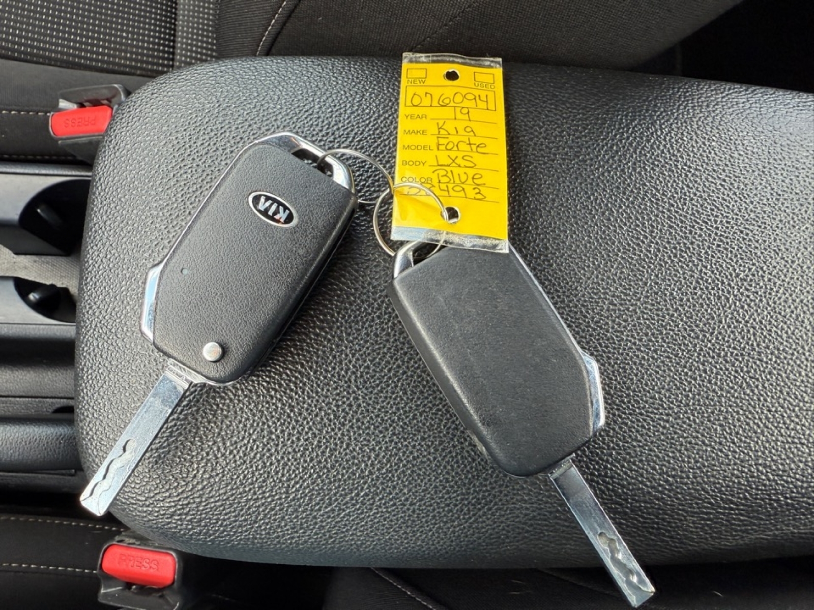 2019 Kia Forte LXS, 38493, Photo