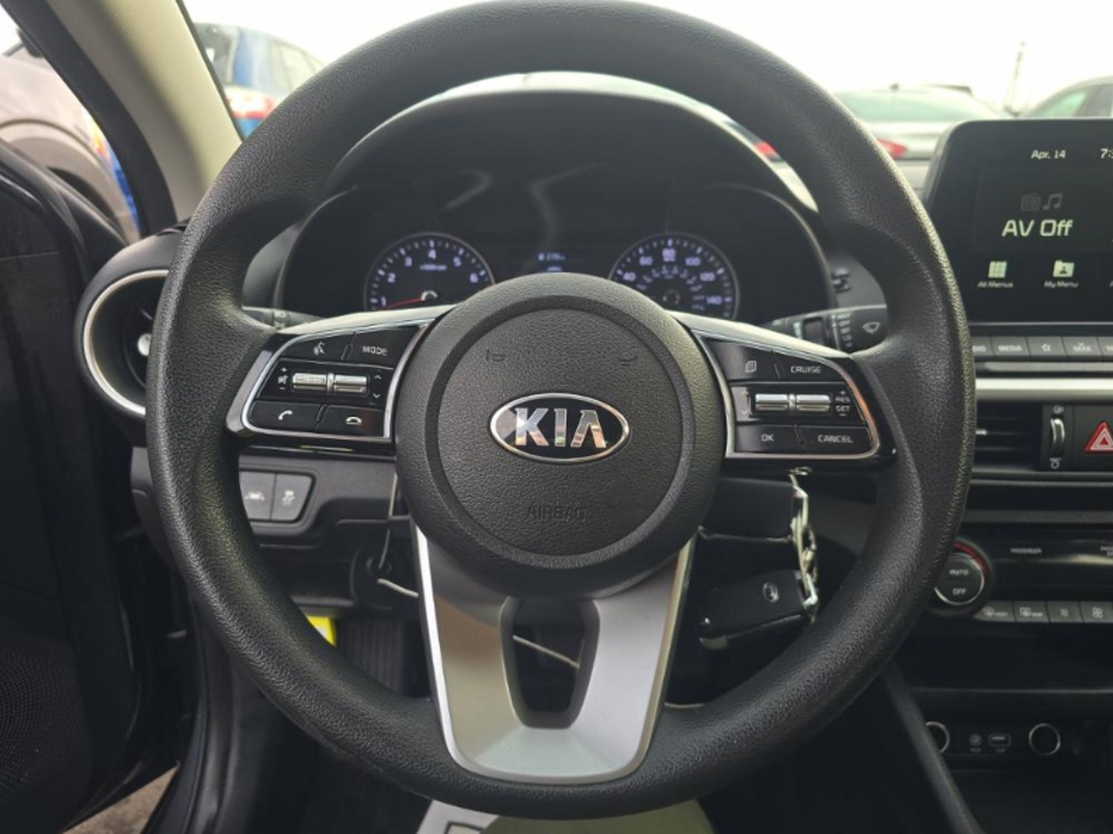 2019 Kia Forte LXS, 39906, Photo