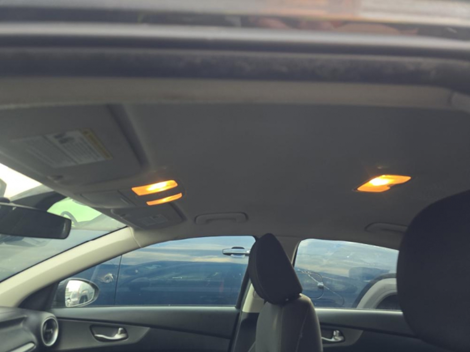 2019 Kia Forte LXS, 39906, Photo